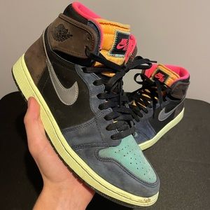 Jordan 1 Retro Hight (Tokyo Bio Hack)
Condition: used 
Extras: no box